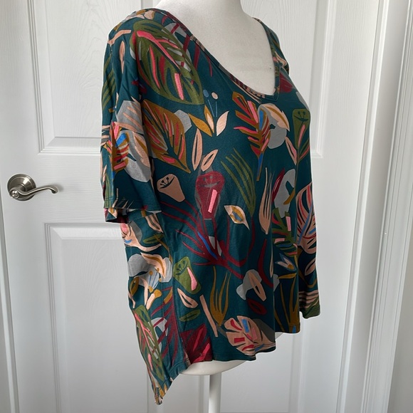 ZARA Colorful Patterned V-Neck High-Low Top - Picture 3 of 5